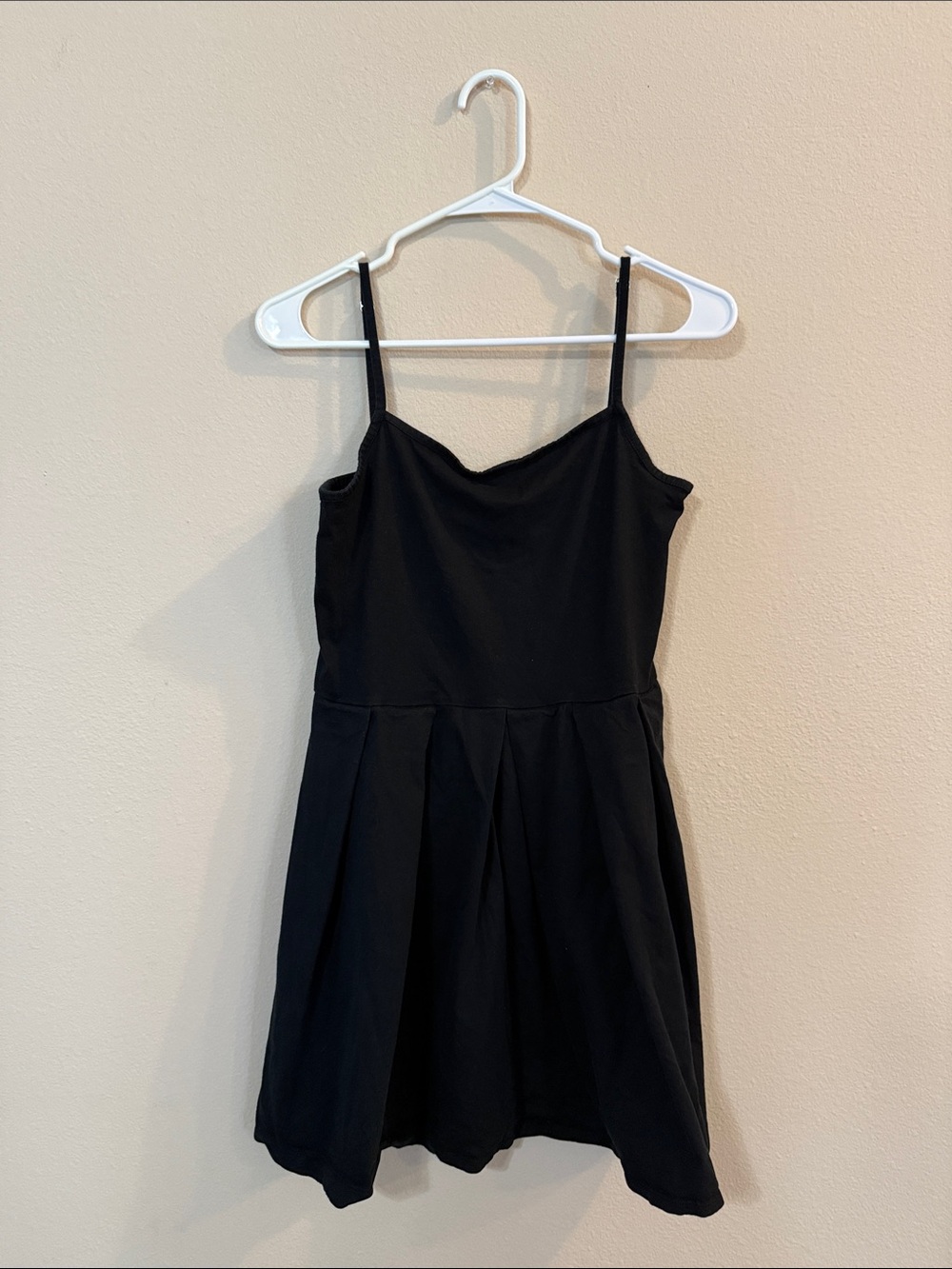GAP Black Sleeveless Dress with Scoop Neck